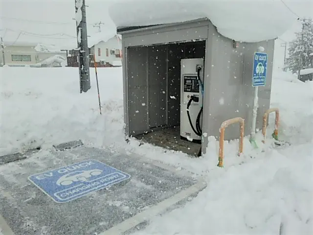 急速充電器施工事例_道の駅うご端縫いの郷_ユニバーサルエコロジー施工事例