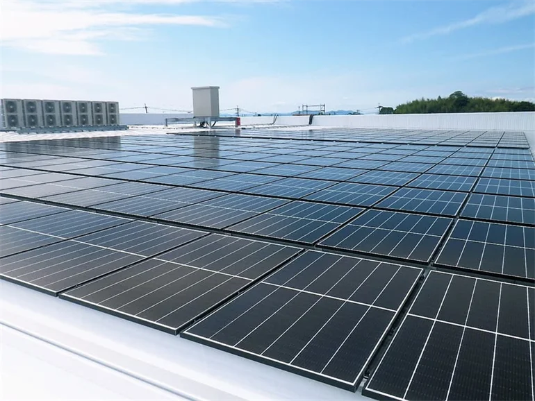施工事例_自家消費型太陽光_鹿児島県出水市_某大手乳幼児用品チェーンNS店