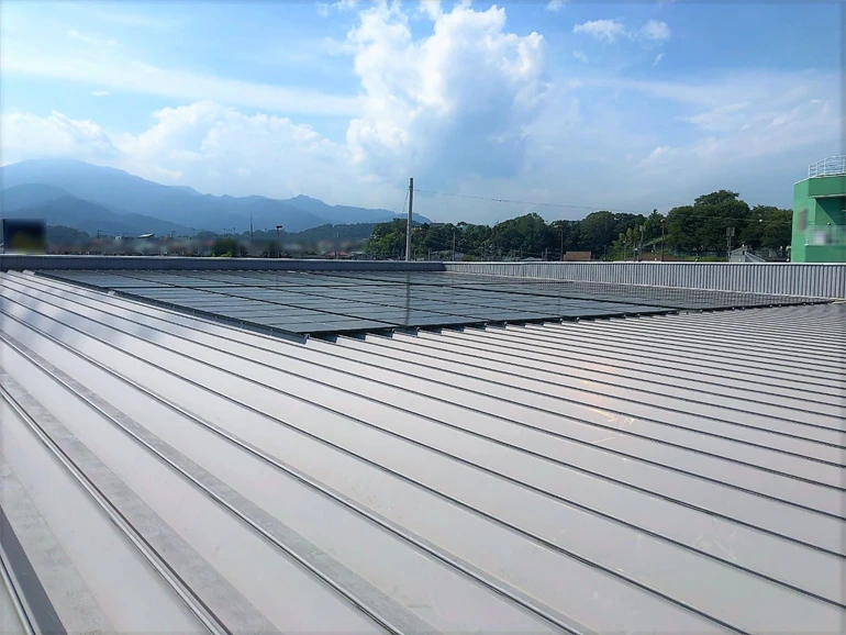 産業用太陽光発電_導入事例_神奈川県伊勢原市_ユニバーサルエコロジー