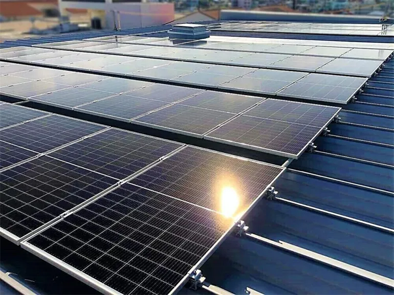 株式会社マキタ沖縄支店_自家消費型太陽光発電