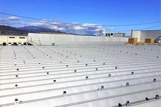 自家消費型太陽光発電_施工風景