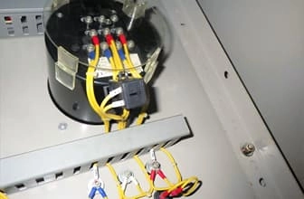 自家消費型太陽光発電_キュービクル改造風景