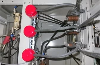自家消費型太陽光発電_キュービクル改造風景