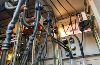 自家消費型太陽光発電_キュービクル改造風景