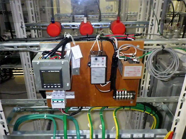 大阪市商業施設_屋根上_自家消費型太陽光発電
