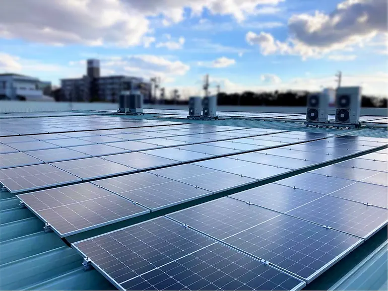 ドラッグストア屋根上_自家消費太陽光発電