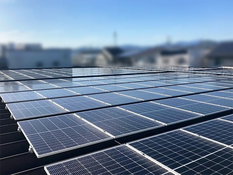 自家消費型太陽光発電_スーパーマーケット屋根上