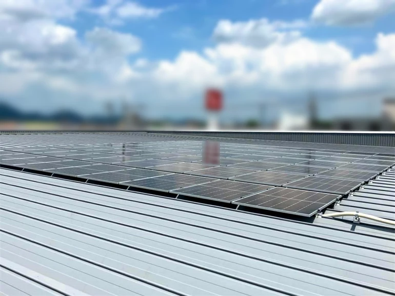 自家消費型太陽光発電PPA導入事例 _カジュアル衣料品チェーン店_岐阜市