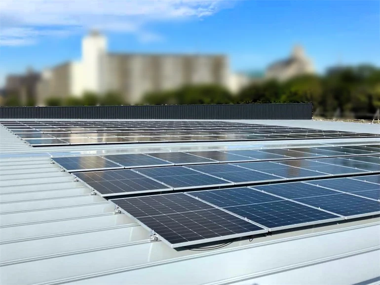 PPAモデル施工実績_屋根上太陽光発電 _大阪市大型小売店