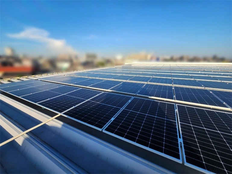 屋根上_自家消費型太陽光発電_埼玉県草加市