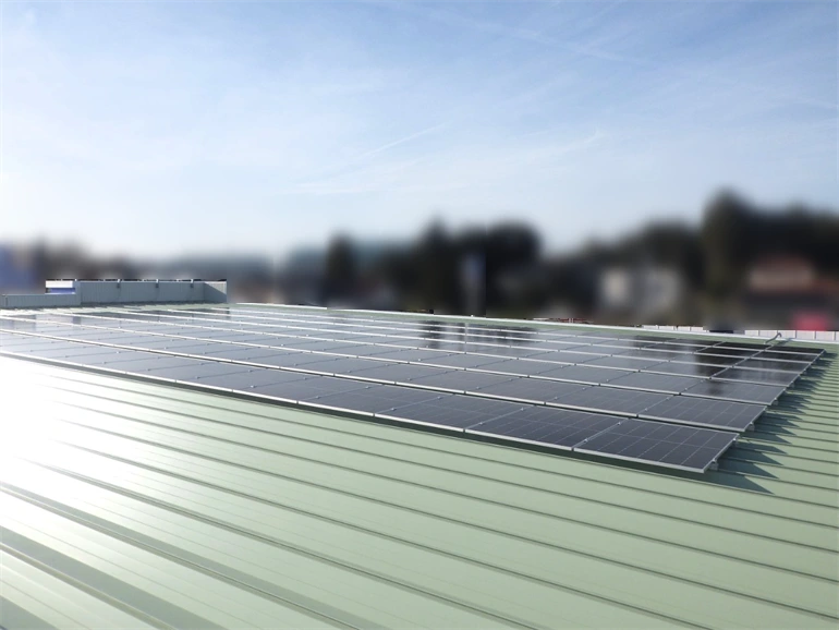 導入事例_自家消費型太陽光発電_ドラッグストアチェーン店_屋上_福島県相馬市