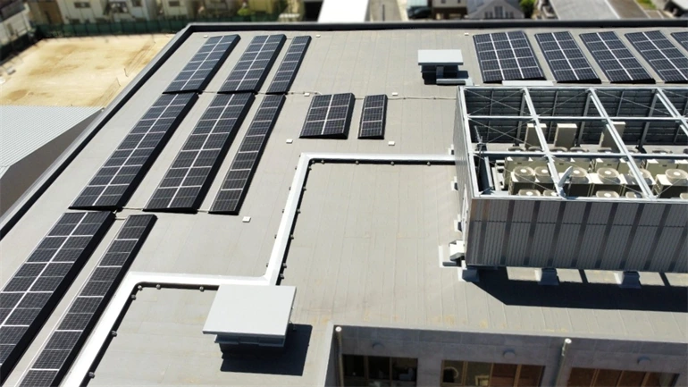 屋根上太陽光発電_奈良市学校施設